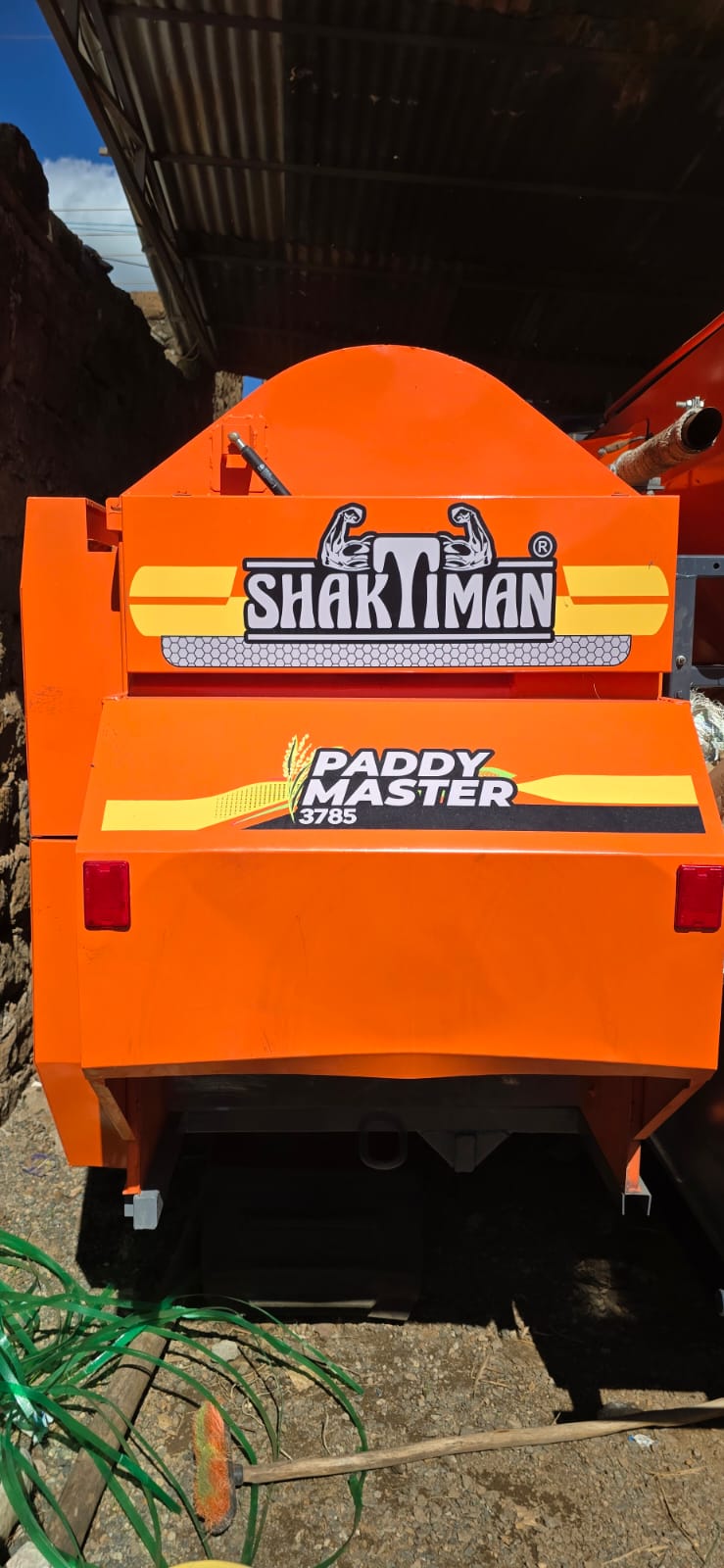 Shaktiman Paddy Master 3785 rice harvester